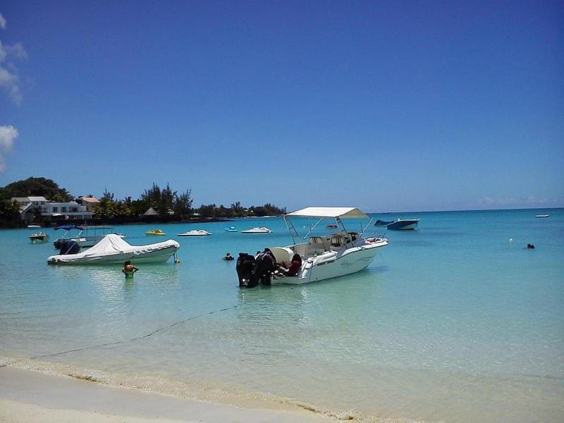 Apartment Perfect Centre Next To Super U, 5 Minutes From Grand Baie